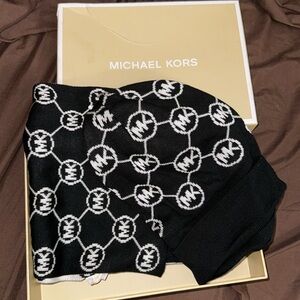 Michael Kors, hat and scarf set never worn still attached to scarf